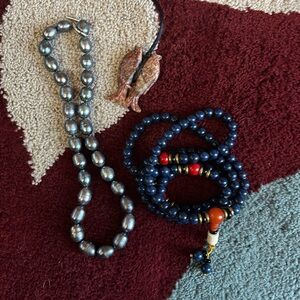 Elegant Gray Pearl Necklace